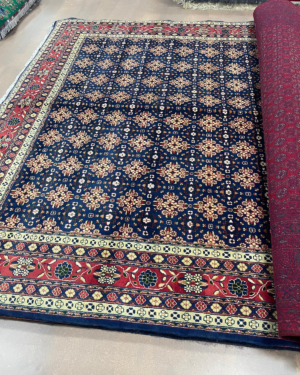 Classic Persian Carpet | 6ft 8in x 9ft 8in